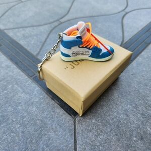 AJ1 (I) OFF-WHITE - "UNC" (YELLOW LACES)